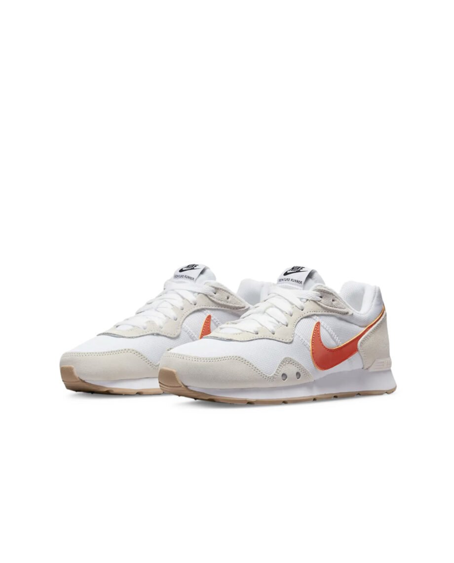 Sneakers White Venture Runner